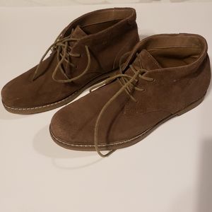 Shoe/chukka like new size 8.5